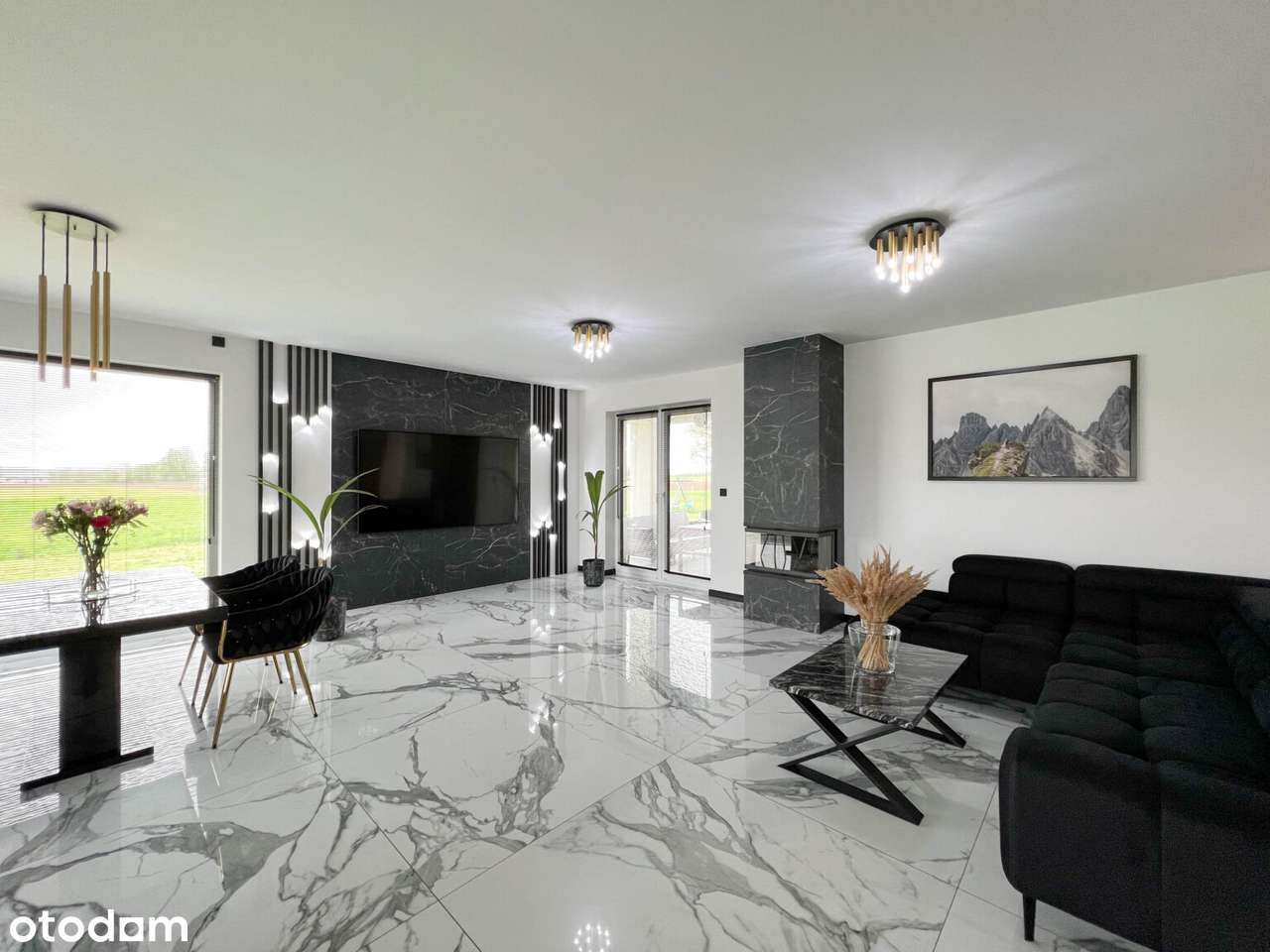 Elegancki dom parterowy z garażem w bryle budynku oraz dużą działką !-14