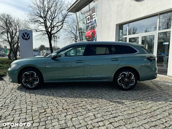 Volkswagen Passat 2.0 TDI SCR Elegance DSG - 9