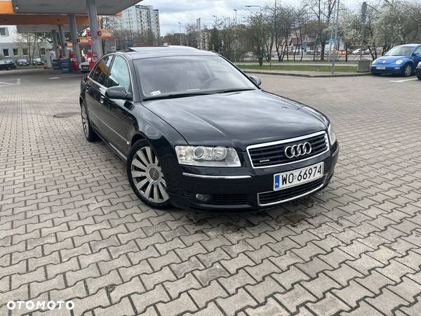 Audi A8 4.2 Quattro - 1