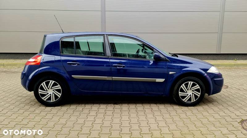 Renault Megane II 1.4 Pack Authentique - 11