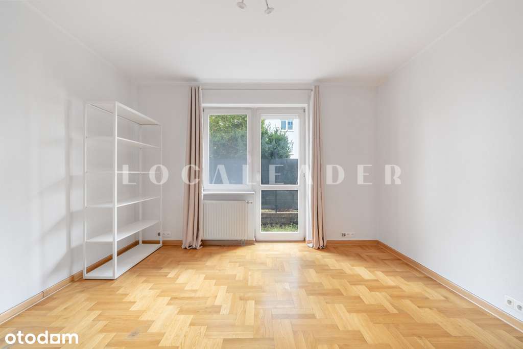 Duże dwupokojowe mieszkanie z balkonem i ogródkiem-11