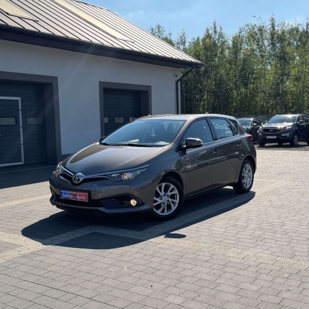Toyota Auris II (2012-) 2016