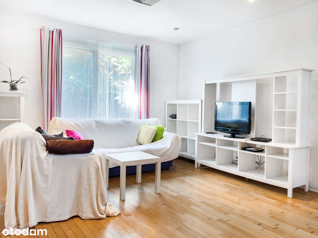 Dom w Piasecznie na osiedlu z basenem-19