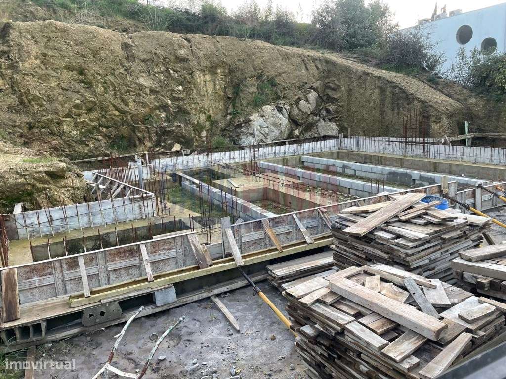 Terreno incrível com projeto APROVADO e construção já iniciada! - Grande imagem: 2/4