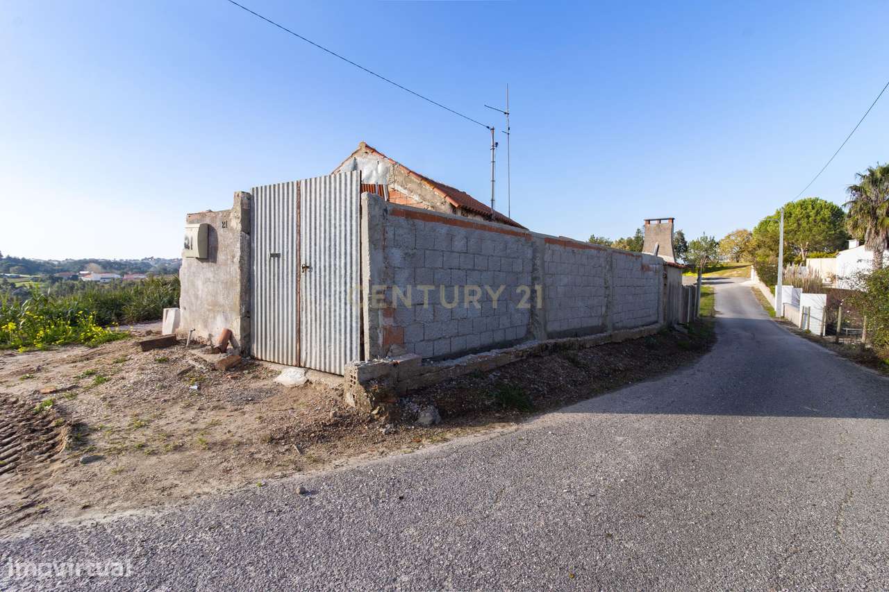 Moradia Antiga para Restauro | Cabreiros – Salir de Matos | Caldas da-9