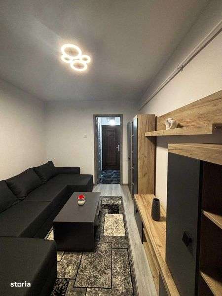 Vand garsoniera moderna, Pitesti et 1, recent renovata. - Imagine principală: 5/8