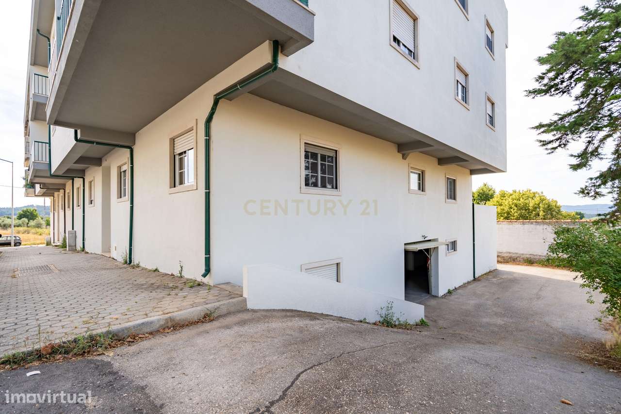 Moderno T1 em Lousã, quase novo e pronto a habitar-32