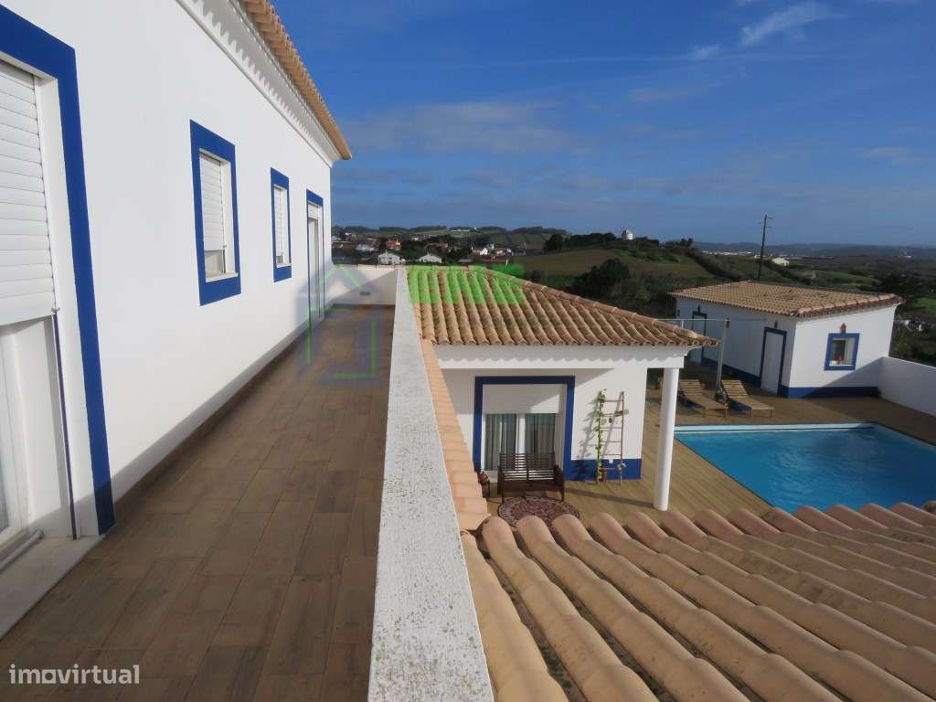 Moradia T5 Isolada em Barril-15