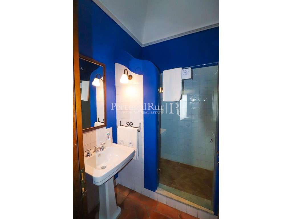 Herdade de Caça Maior com 1000 Hectares + 4 Apartamentos + Anexos-24
