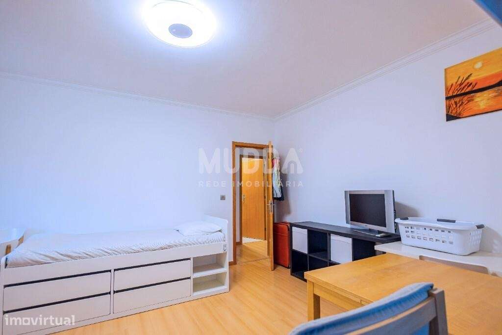 Magnífico Apartamento T2 Recuado no Último Andar com Terraço e Churras-21