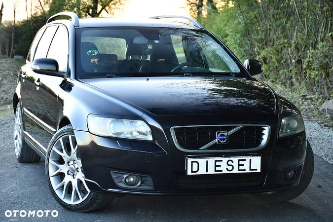 Volvo V50 2.4D5 Momentum - 1