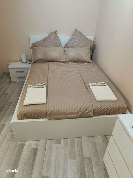 Inchiriez camera in regim hotelier cu terasa - Imagine principală: 2/8