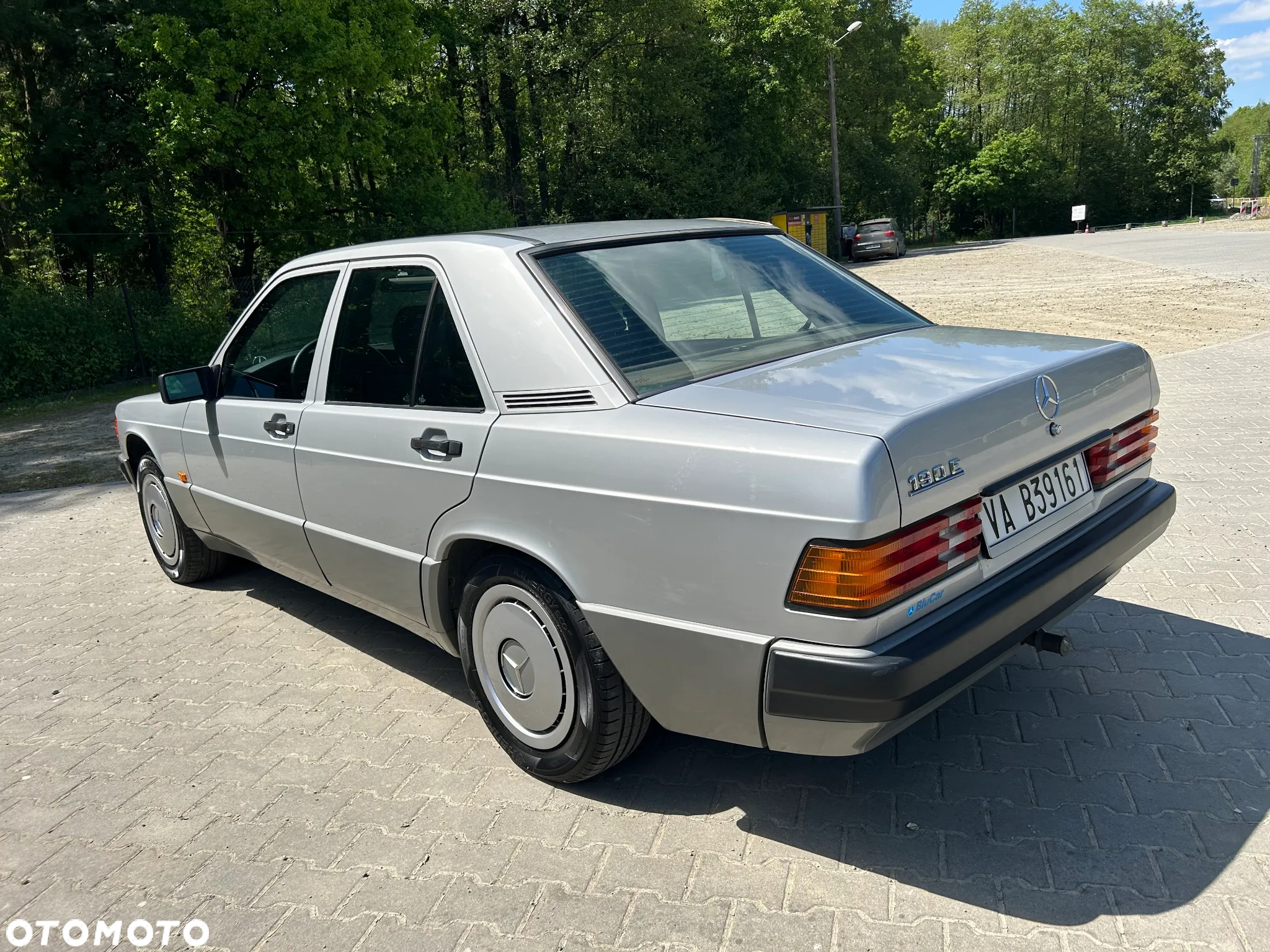 Mercedes-Benz W201 (190) - 2