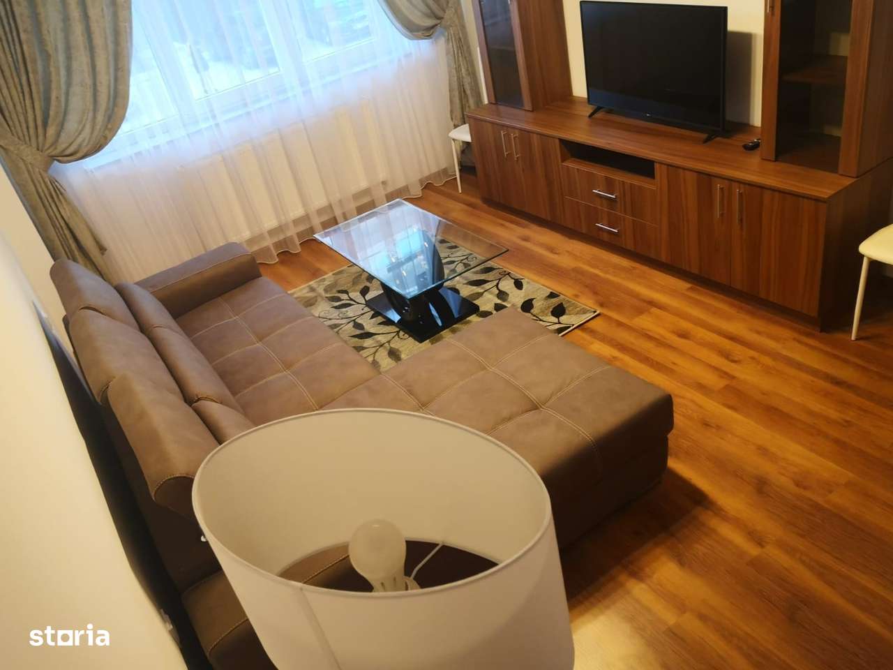 Apartament cu 2 camere structura mare zona Tractorul Coresi - Imagine principală: 2/20