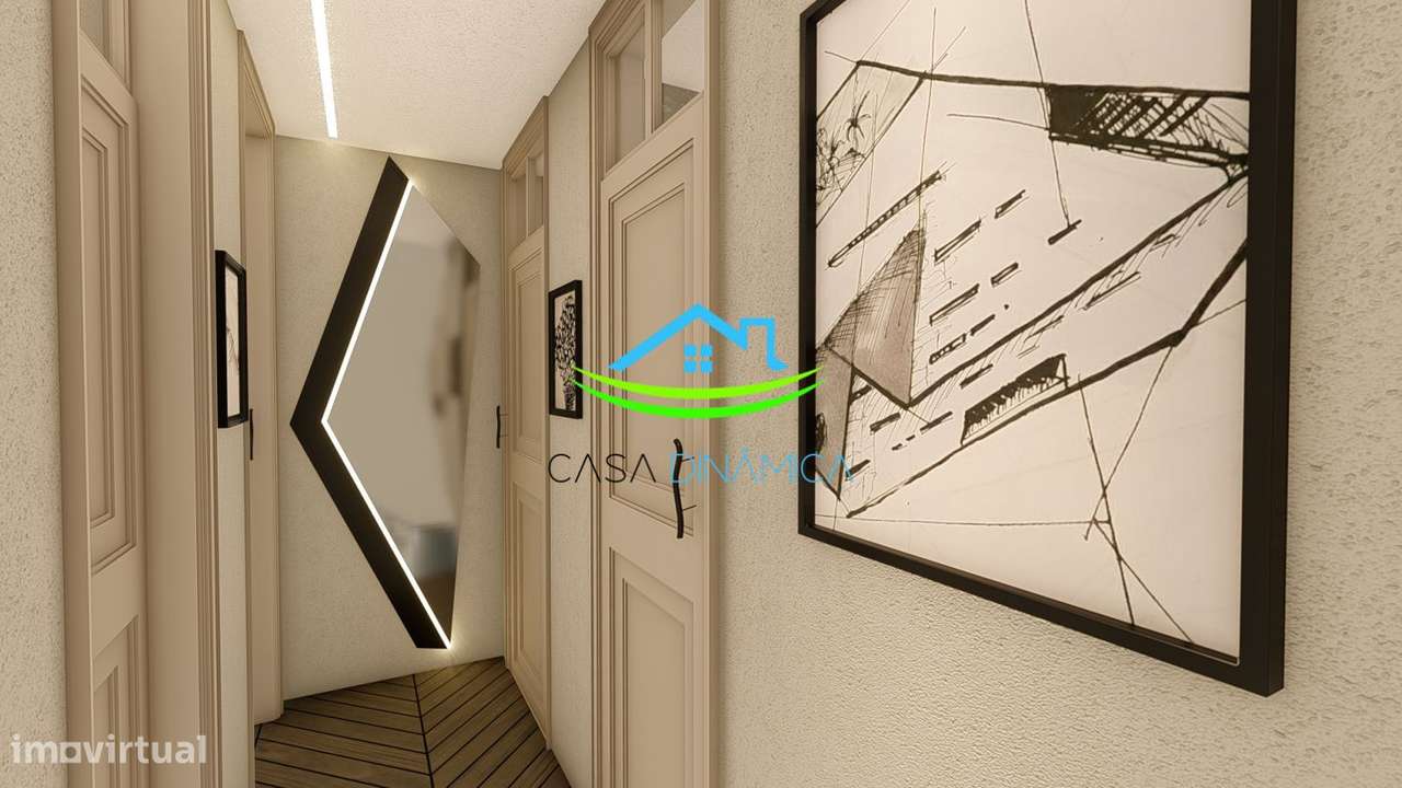 Moradia T4 para Recuperar com Negócio no Rés do Chão a 200 metros d-33