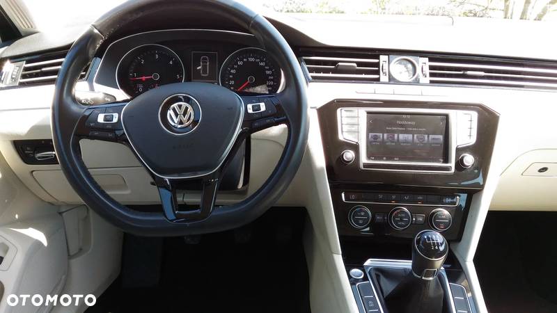 Volkswagen Passat 1.6 TDI (BlueMotion Technology) Comfortline - 6