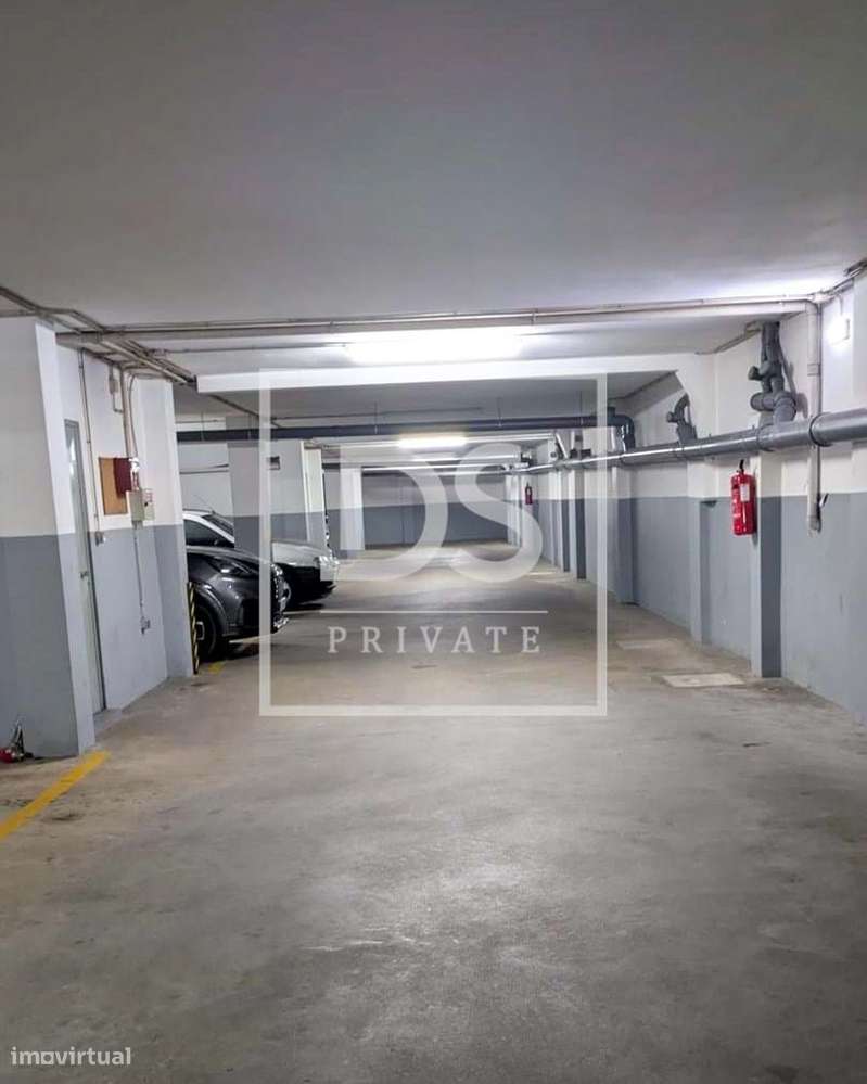 Apartamento T2 c/ Lugar de Garagem-24