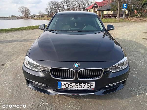 BMW Seria 3 325d Luxury Line - 8