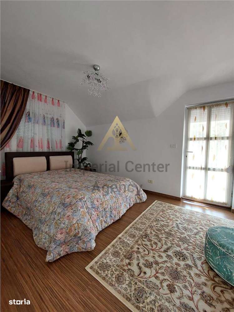 Vila de vanzare P+1 si  4200 mp teren in Com Livezi-8