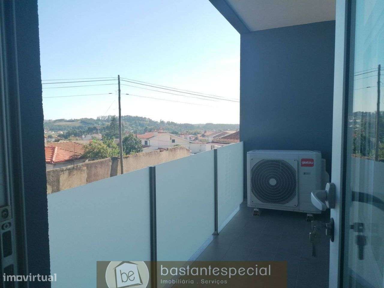 T2+1 semin-novo - Grande imagem: 5/19