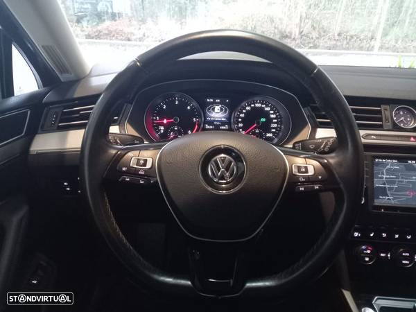 VW Passat Variant 1.6 TDI Confortline DSG - 12