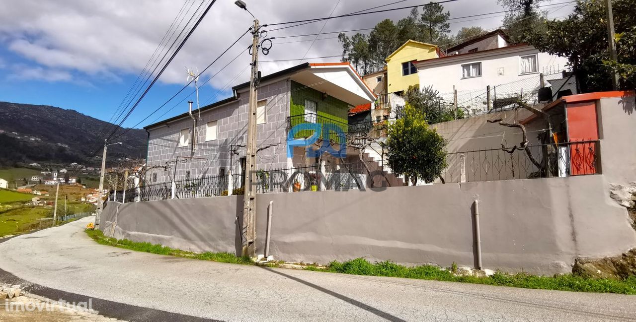 Moradia T3 em Lugar de Petada, Teixeira, Baião