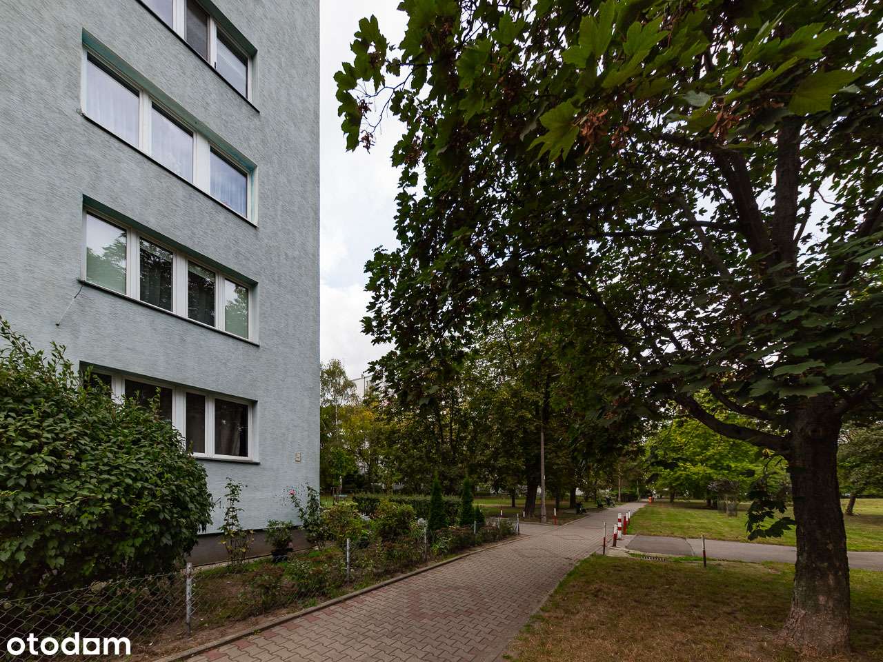 Kawalerka z miejscem postojowym, Galeria Mokotów, metro-13