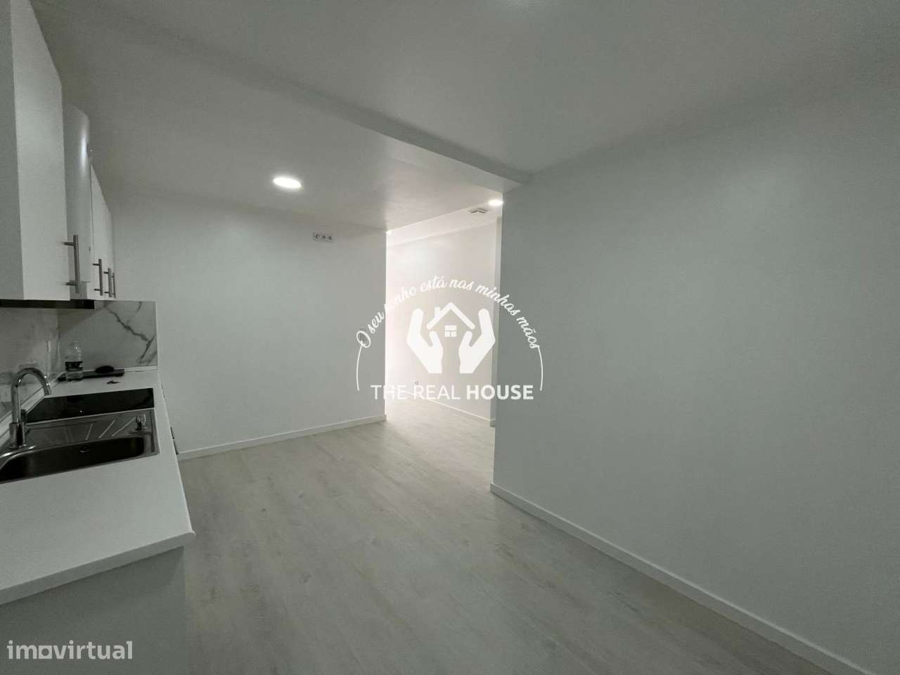 Andar de moradia T1+1-8
