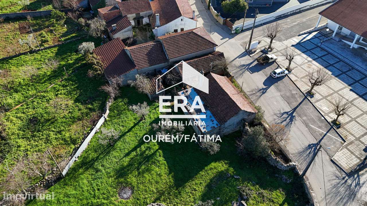 Moradia T3 para reconstrução no Bairro, Ourém-32