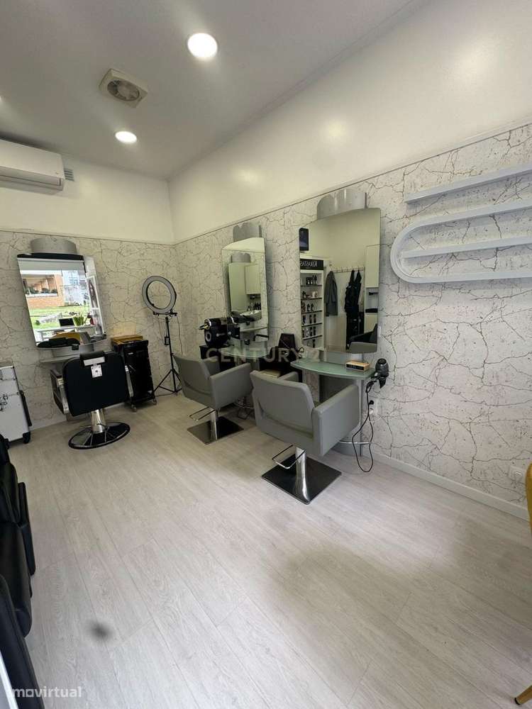 Salão de Cabeleireiro para Trespasse em Loures, excelente oportunidade - Grande imagem: 2/12
