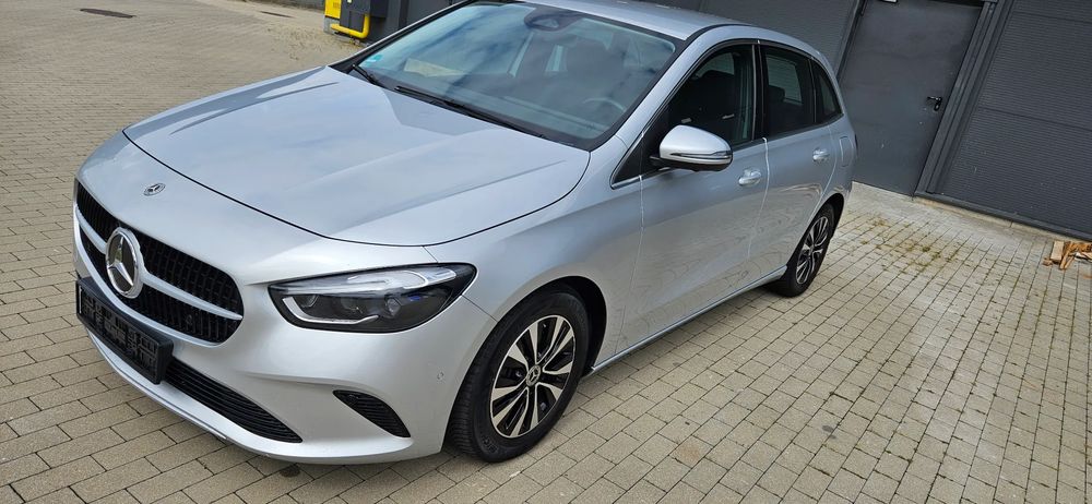 Mercedes-Benz B W247 (2018-) 180 7G-DCT Style 2023