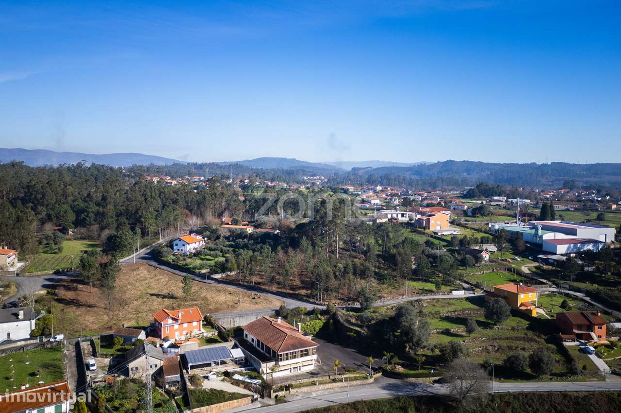 Restaurante com projeto de aprovado para quartos em Panque, Barcelos. - Grande imagem: 2/51