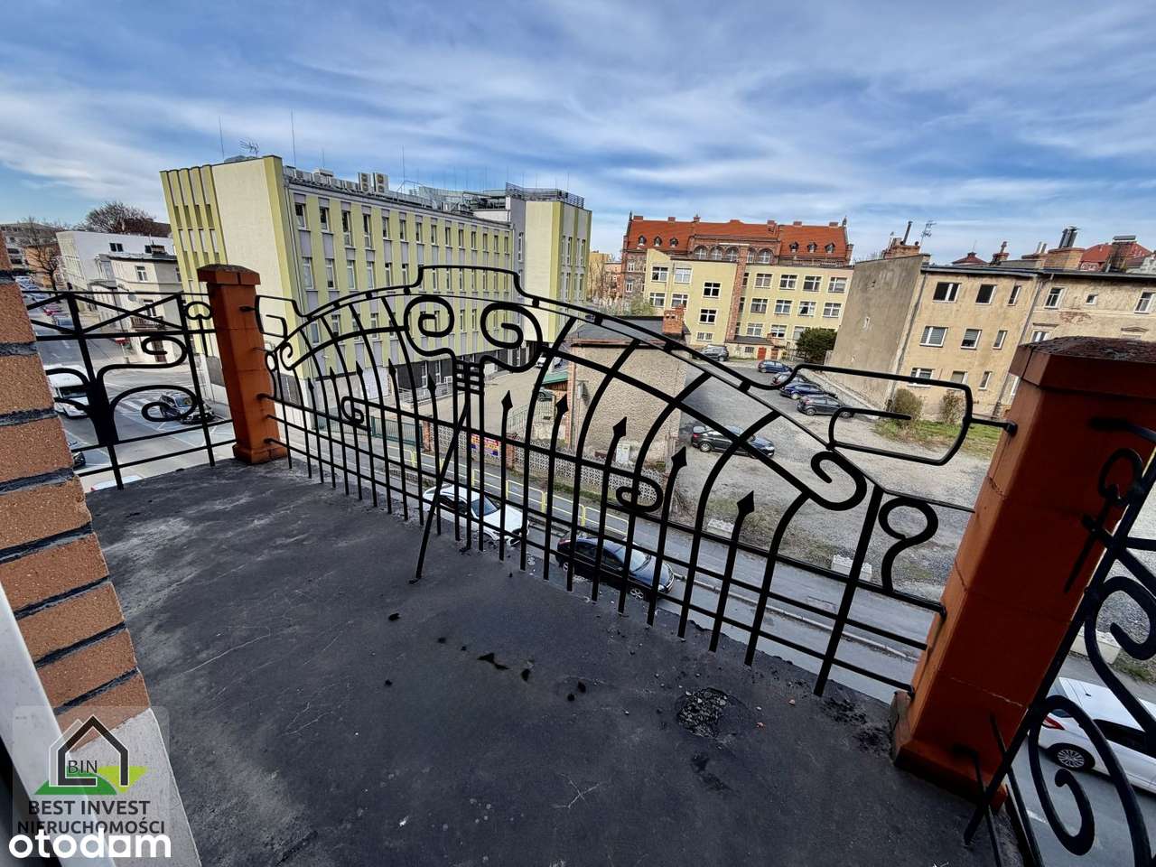 Przestronne, słoneczne, 2 balkony, ścisłe centrum Jeleniej Góry-11