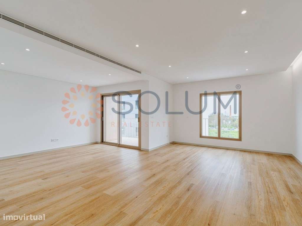 Apartamento T3 novo com 2 parqueamentos - Montijo-0