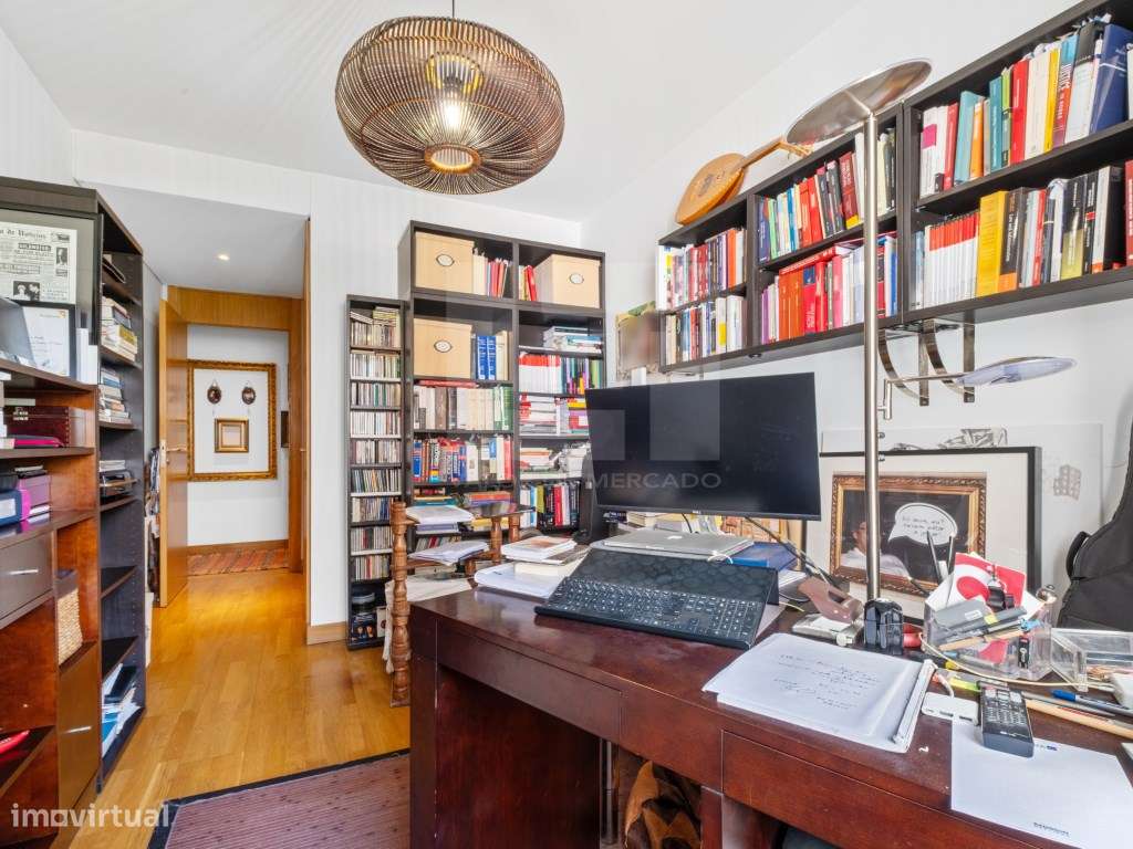 Apartamento T4, situado no prestigiado Parque das Nações, em Lisboa-25