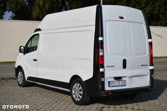 Renault Trafic - 10