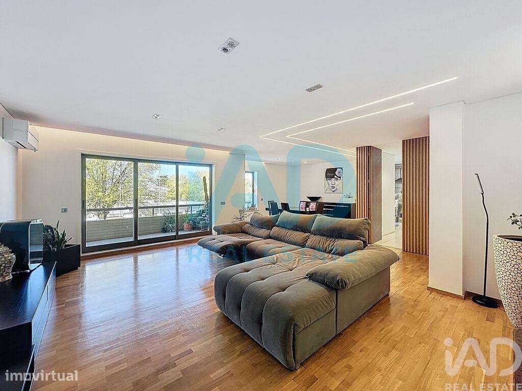 Apartamento T3 em Santo Tirso, Couto e Burgães de 170 m2 - Grande imagem: 2/32