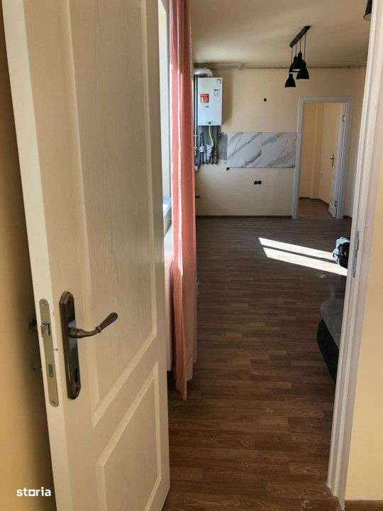 Apartament cu 3 camere - Imagine principală: 2/6