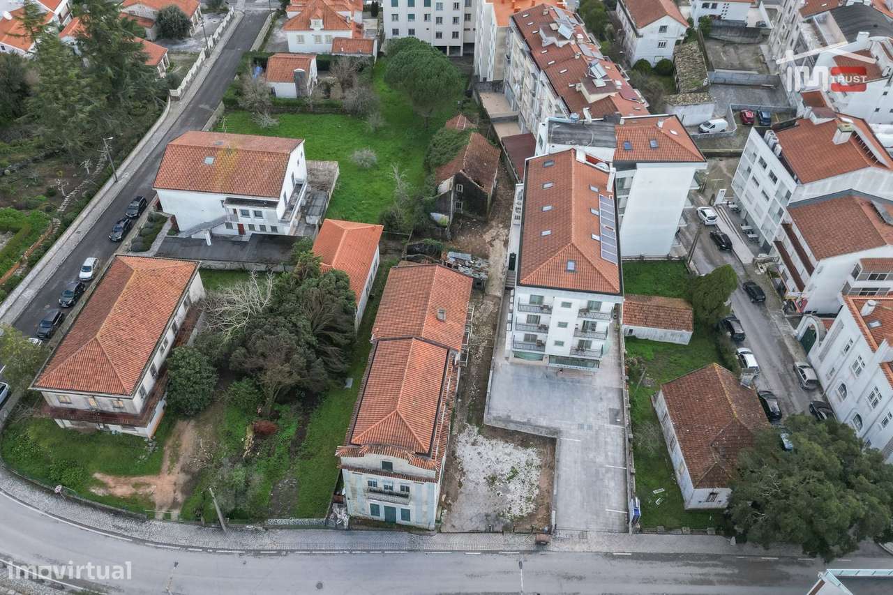 PREDIO PARA RECUPERAR A 300 METROS DO SANTUARIO DE FÁTIMA COM AREA ...-10