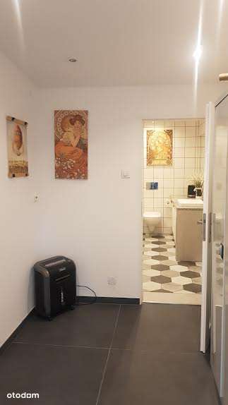 Krzyki Borek w zabytkowej willi,lokal po adaptacji i remoncie.-7