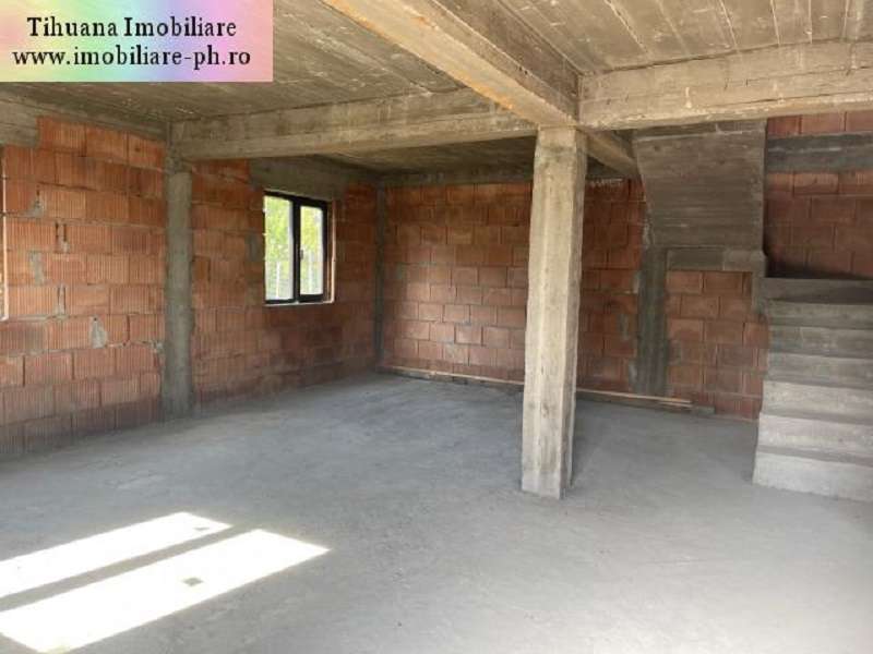 Casa la rosu de vanzare - Lipanesti-6