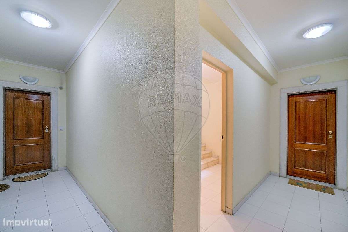 Apartamento T3 em Quinta do Conde-20