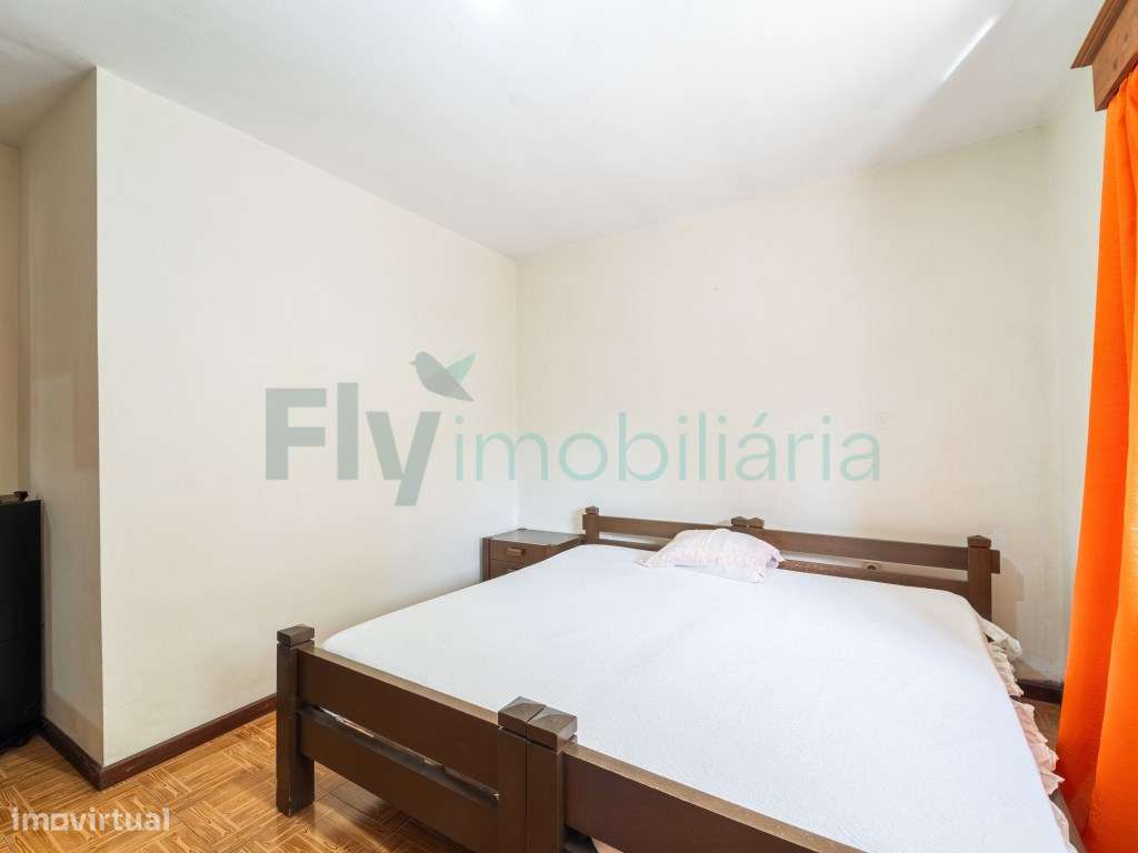 MORADIA TÉRREA COM GRANDE POTENCIAL | GARAGEM E JARDIM-47