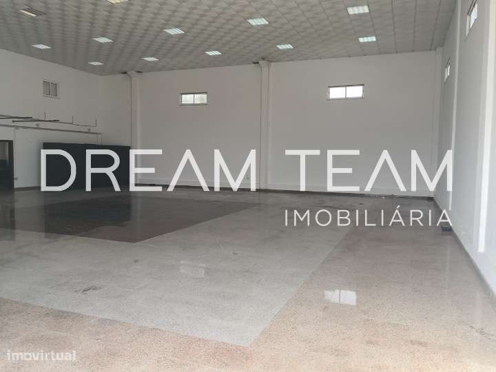 Armazém com escritório no Vale do Alecrim -  Pinhal Novo-13