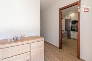 APARTAMENTO T2 RECUPERADO EM ESTADO NOVO 1º ANDAR COM ELEVADOR JUNT... - Grande imagem: 4/15