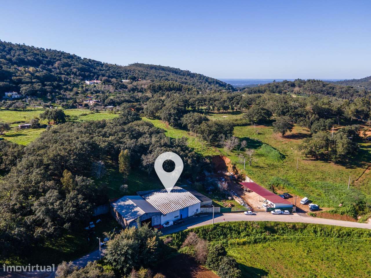 Armazém com Excelente Localização em Monchique – Oportunidade de Inve - Grande imagem: 2/14