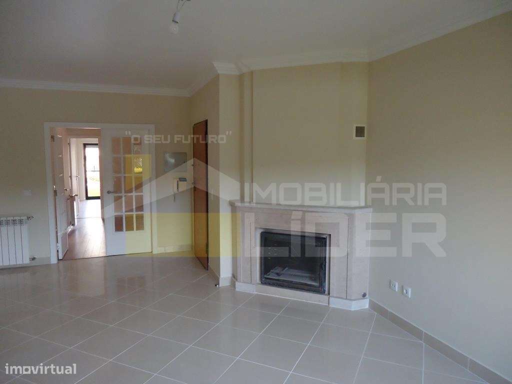 Arrenda-se T3 res do chão na Malveira-Mafra - Grande imagem: 4/23