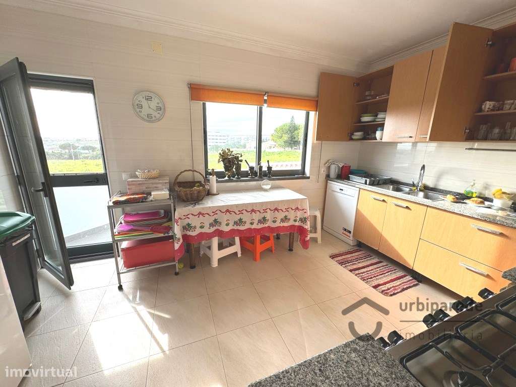 Moradia V6 em Porto Salvo-11