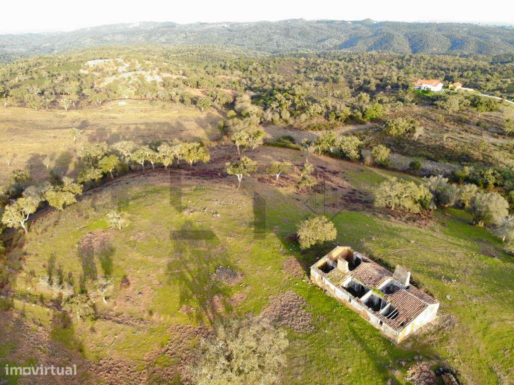 Terreno com 2,15 Hectares com Ruina na Serra de Grândola / Melides-4
