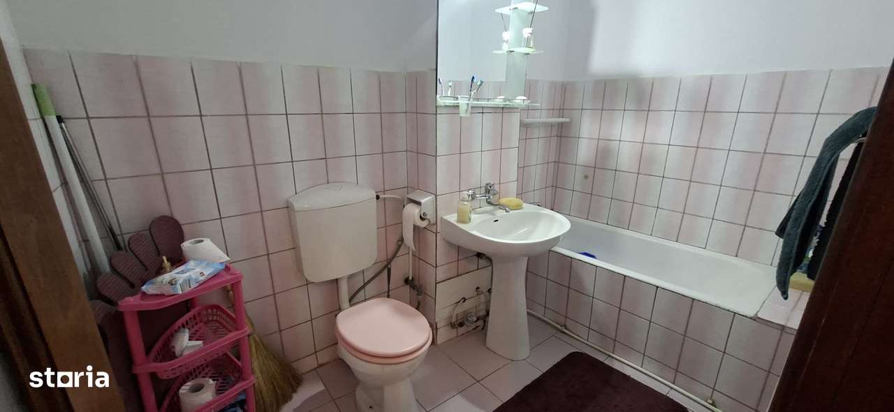 Etaj 2-Mioritei(str.Banatului)-2 cam decomandat-62 mp-centrala-PVC-10